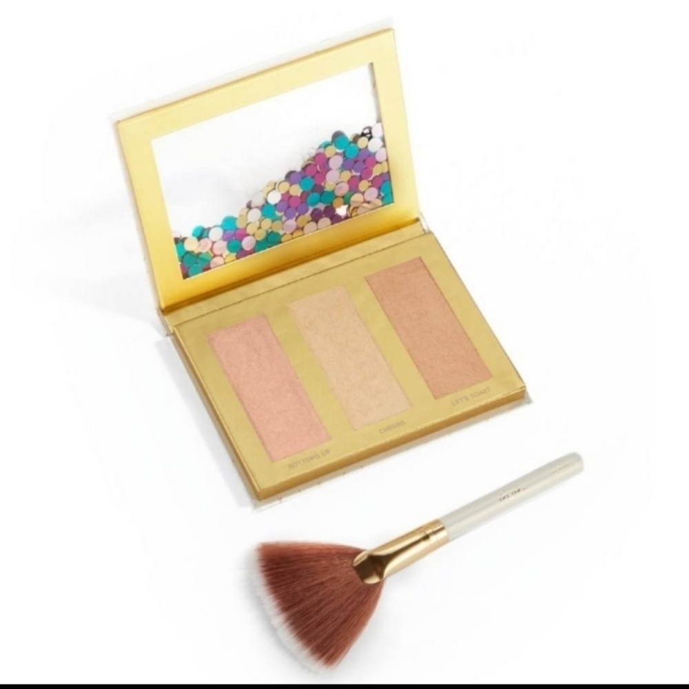 Makeup bundle!! - Picture 6 of 8